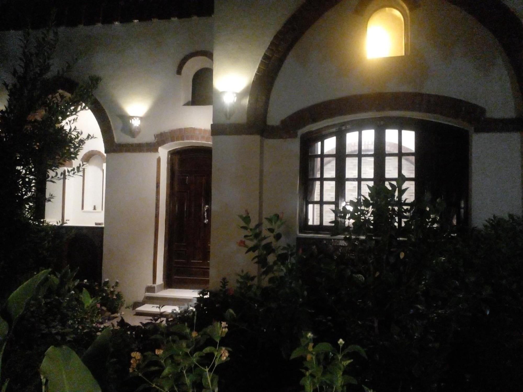 Tasneem Palace * Luxor